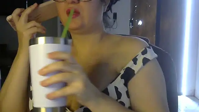 LUNYYA online show from 03.01.26