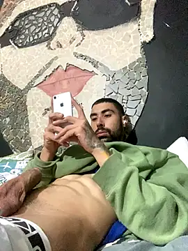 Snapshot of macg96 chatting on 11.14.25 macg96 online show from 11.14.25