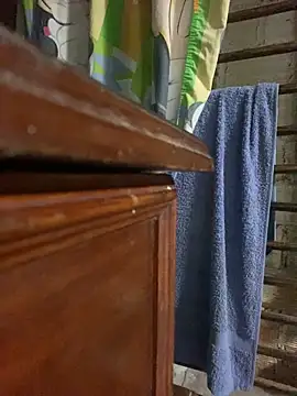 Snapshot of macg96 chatting on 11.24.25 macg96 online show from 11.24.25