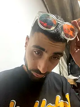 Snapshot of macg96 chatting on 11.30.25 macg96 online show from 11.30.25