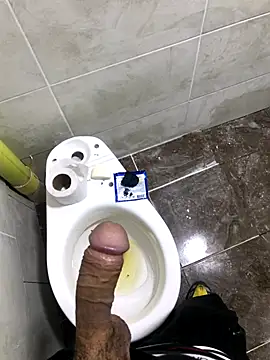 Snapshot of macg96 chatting on 12.03.25 macg96 online show from 12.03.25