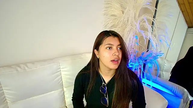 Rebeca Williams  online show from 02.20.25