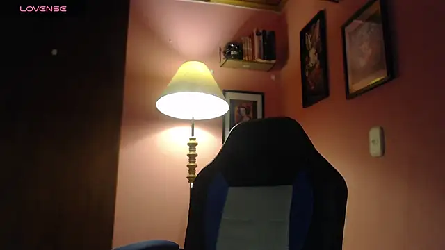 Snapshot of bunnyemilyrose36 chatting on 12.24.24 bunnyemilyrose36 online show from 12.24.24