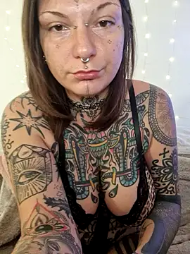 lizzardqueeen online show from 02.21.26