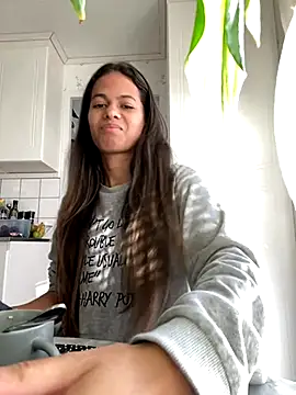 Gaby pinheirO online show from 10.14.25