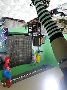 Snapshot of 2398e chatting on 11.16.25 2398e online show from 11.16.25