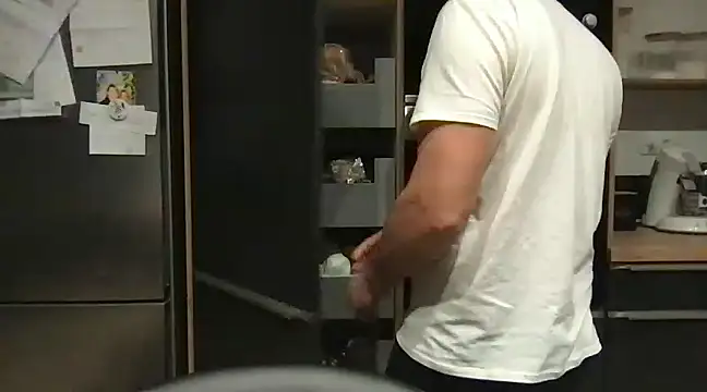 Snapshot of unconnudu21000 chatting on 12.14.24 unconnudu21000 online show from 12.14.24