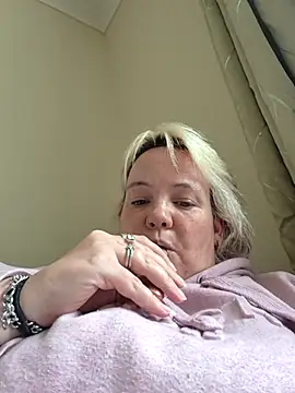 Bigbustedcurvylady online show from 05.19.26