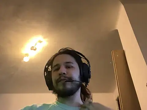 Snapshot of bananahot31 chatting on 12.21.24 bananahot31 online show from 12.21.24