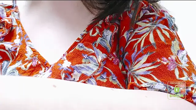 Snapshot of cute_and_hot chatting on 01.08.25 cute and hot online show from 01.08.25