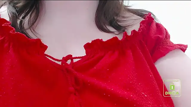 Snapshot of cute_and_hot chatting on 01.12.25 cute and hot online show from 01.12.25