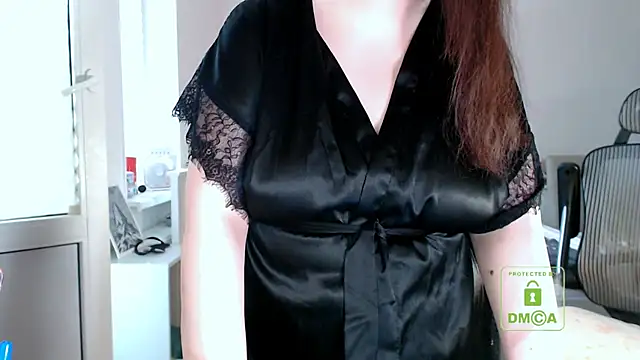 Snapshot of cute_and_hot chatting on 06.09.26 cute and hot online show from 06.09.26