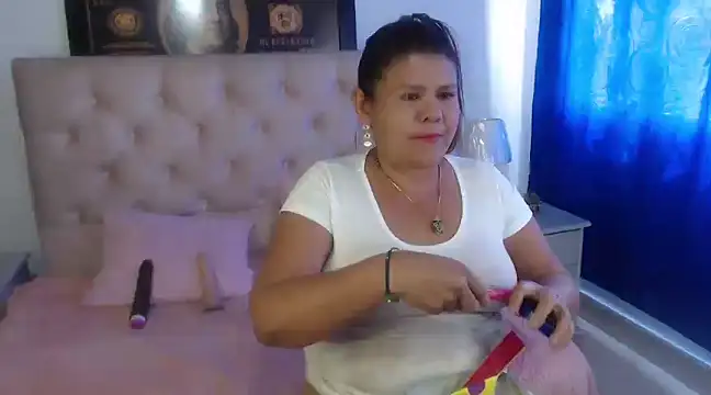 NATHYHOTT online show from 01.10.25