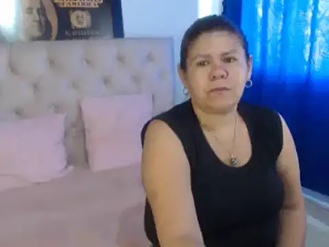 NATHYHOTT online show from 01.13.25