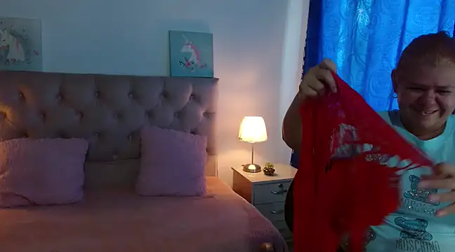 NATHYHOTT online show from 02.12.25