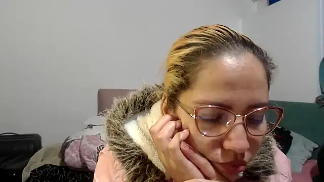 NATHYHOTT online show from 03.18.26