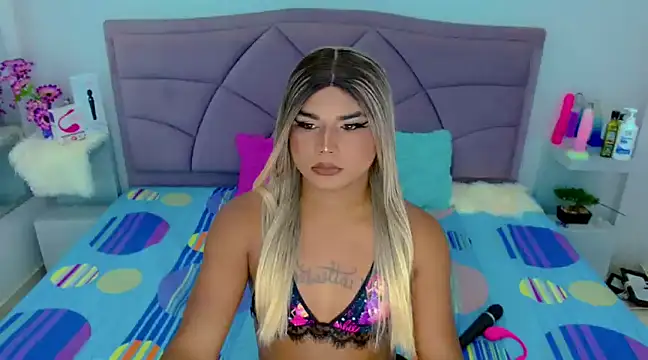 Snapshot of party_duo_trans chatting on 03.15.25 party duo trans online show from 03.15.25