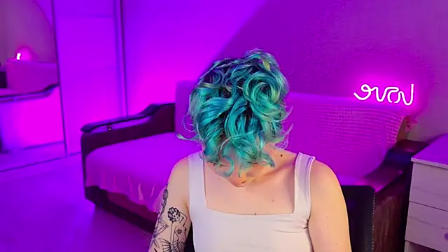 Snapshot of School_Love chatting on 12.02.24 School Love online show from 12.02.24