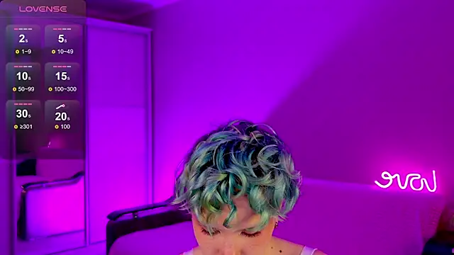 Snapshot of School_Love chatting on 12.23.24 School Love online show from 12.23.24