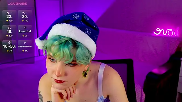 Snapshot of School_Love chatting on 12.30.24 School Love online show from 12.30.24