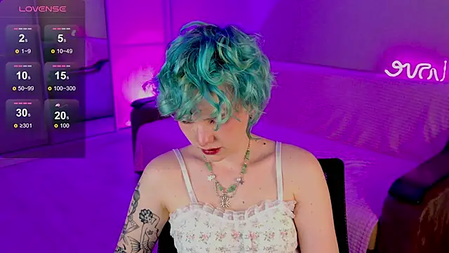 Snapshot of School_Love chatting on 02.21.25 School Love online show from 02.21.25