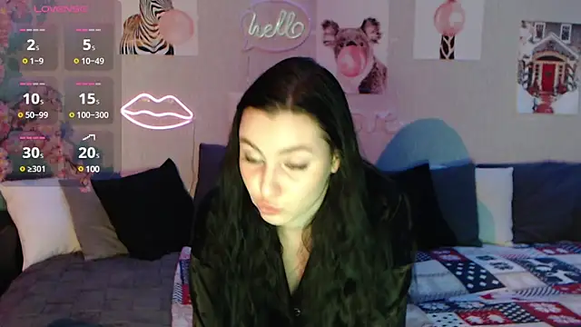 Fluffy Tiffy online show from 02.05.25