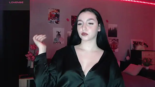 Fluffy Tiffy online show from 02.25.25