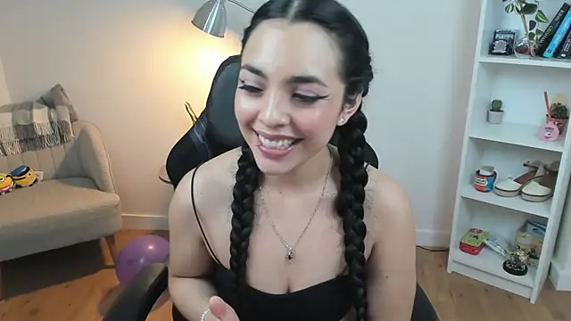  BellaEvans  online show from 02.17.25