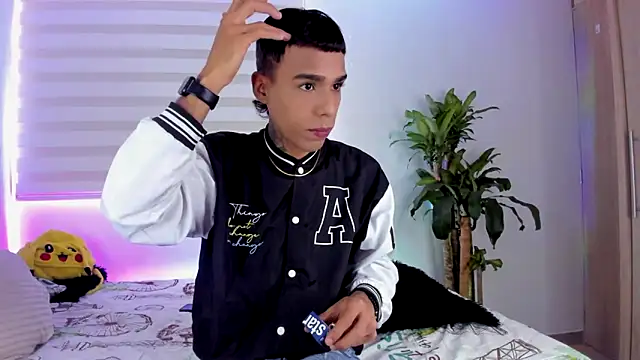 aldrinwhite online show from 09.18.25