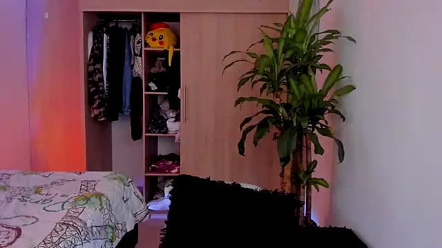 aldrinwhite online show from 12.14.25