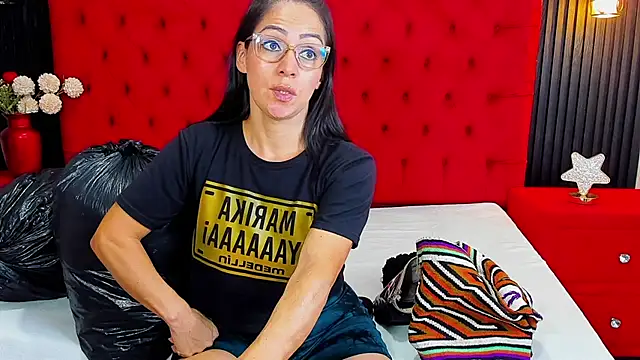 KateTompson  online show from 07.21.26