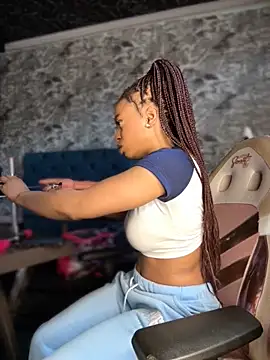 Melany Williams online show from 10.21.25