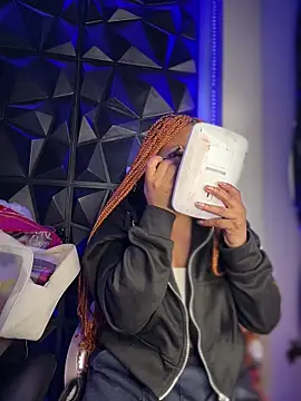 Melany Williams online show from 12.01.25