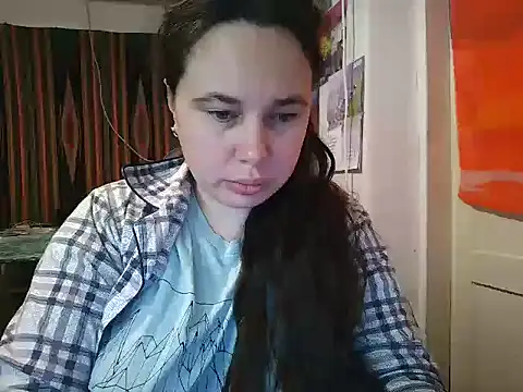 Cora Maro online show from 10.12.25