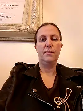 Angelacoquine online show from 12.17.24