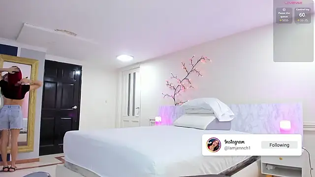 charolbruce 1 online show from 03.30.26