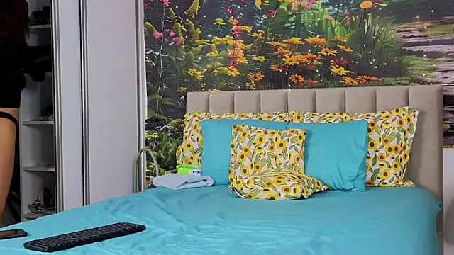 MadameDeFeu online show from 02.17.25