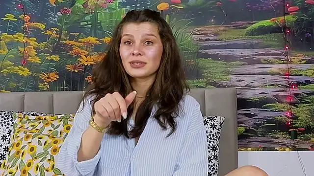 MadameDeFeu online show from 02.20.25