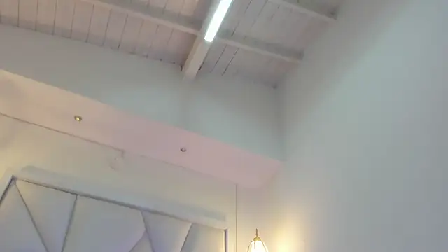 AbigailWilliams  online show from 02.10.26