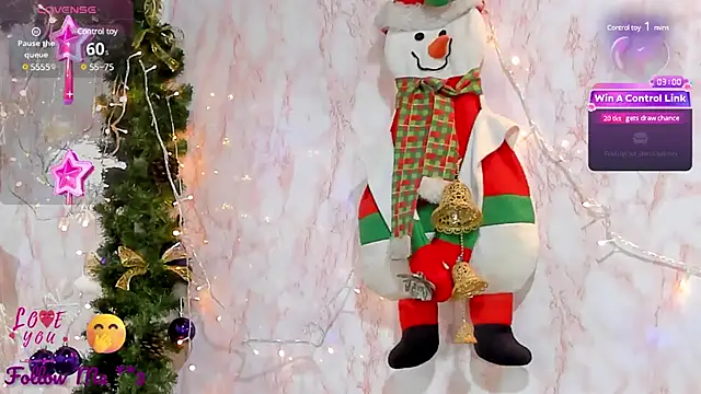 Snapshot of BarbieHotLaura chatting on 12.27.24 BarbieHotLaura online show from 12.27.24