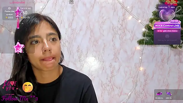 Snapshot of BarbieHotLaura chatting on 12.27.24 BarbieHotLaura online show from 12.27.24