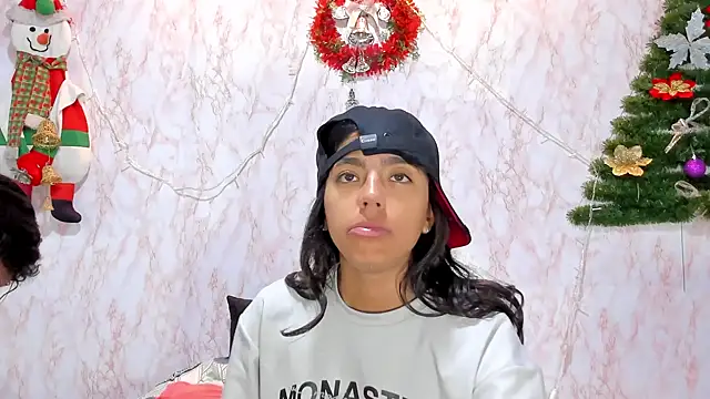 Snapshot of BarbieHotLaura chatting on 12.28.24 BarbieHotLaura online show from 12.28.24