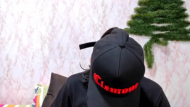 Snapshot of BarbieHotLaura chatting on 01.09.25 BarbieHotLaura online show from 01.09.25