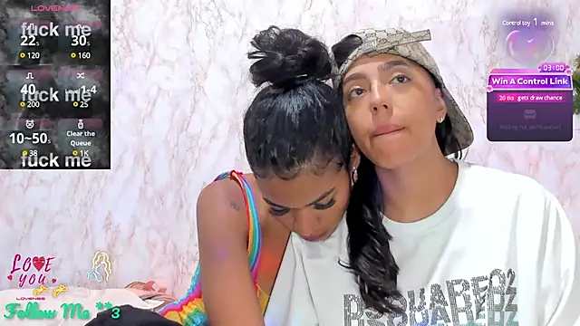 Snapshot of BarbieHotLaura chatting on 01.10.25 BarbieHotLaura online show from 01.10.25