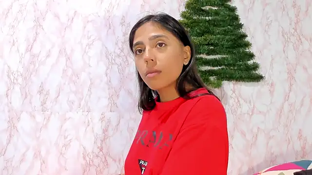 Snapshot of BarbieHotLaura chatting on 01.12.25 BarbieHotLaura online show from 01.12.25