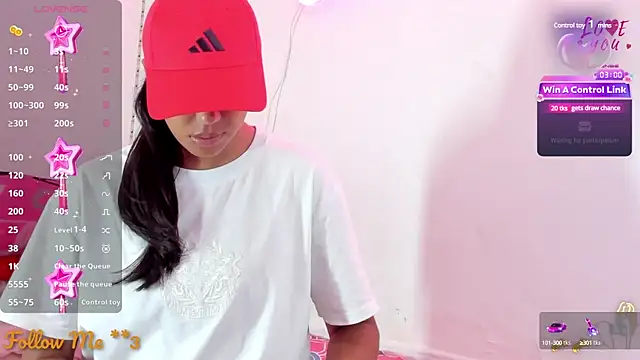 Snapshot of BarbieHotLaura chatting on 03.16.25 BarbieHotLaura online show from 03.16.25