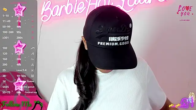 Snapshot of BarbieHotLaura chatting on 03.17.25 BarbieHotLaura online show from 03.17.25