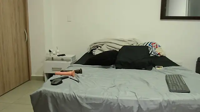 AnnieRoss69 online show from 02.17.25