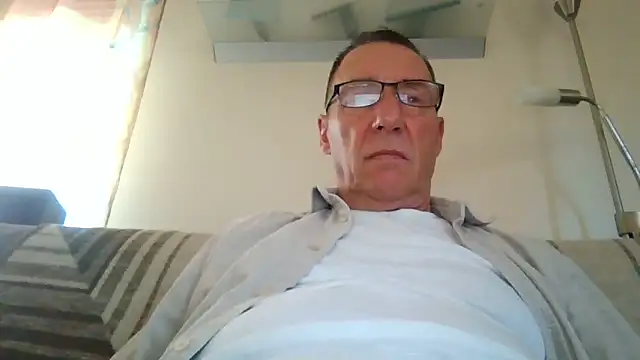 Snapshot of Piero1966@xh chatting on 10.05.25 Piero1966xh online show from 10.05.25