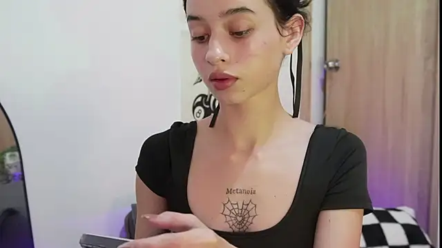 salome-brown online show from 11.19.25